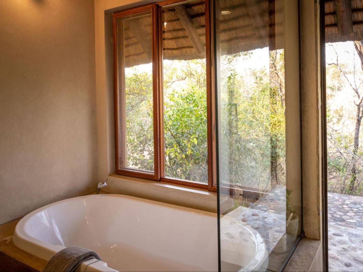 Shimungwe Lodge, Thornybush Game Reserve Hoedspruit Bagian luar foto